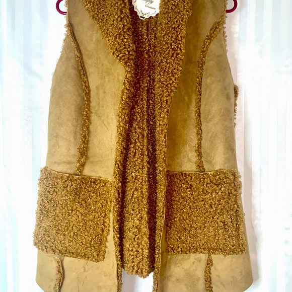 Simply Couture Jackets & Blazers - chaleco calientito,color café ,nuevo,Sz L ,$50